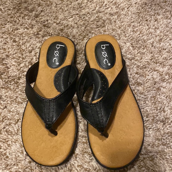 B.o.c sandals by Born - Picture 2 of 6